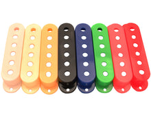 Lade das Bild in den Galerie-Viewer, Stratocaster pickup cover set (52/52/52mm)