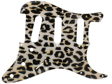 Lade das Bild in den Galerie-Viewer, SCRATCH-IT custom print USA sized Stratocaster pickguards