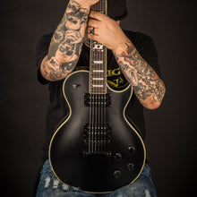 Lade das Bild in den Galerie-Viewer, Vintage VMX Series V100 Electric Guitar ~ Satin Black