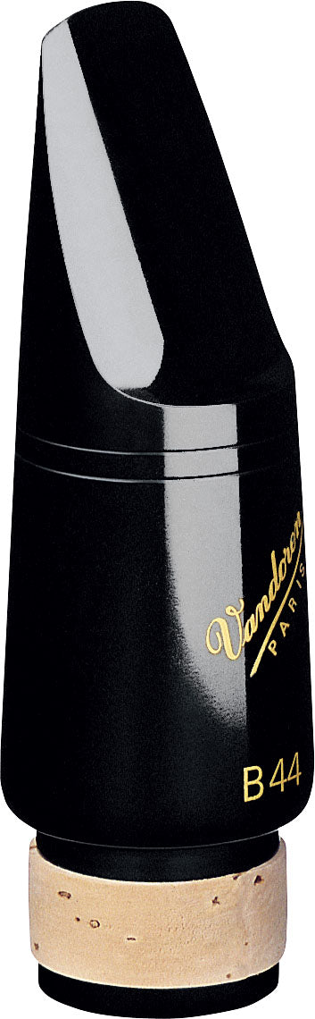 Vandoren B44 (CM332) - Its thin tip rail makes it easy blowing