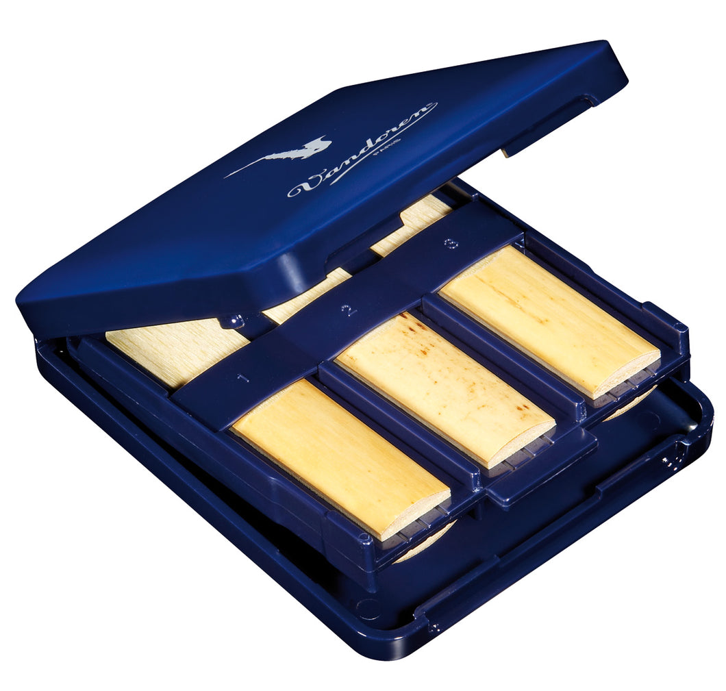 Vandoren VRC620 Reed Case - Holds 6 alto saxophone reeds or alto clarinet reeds.